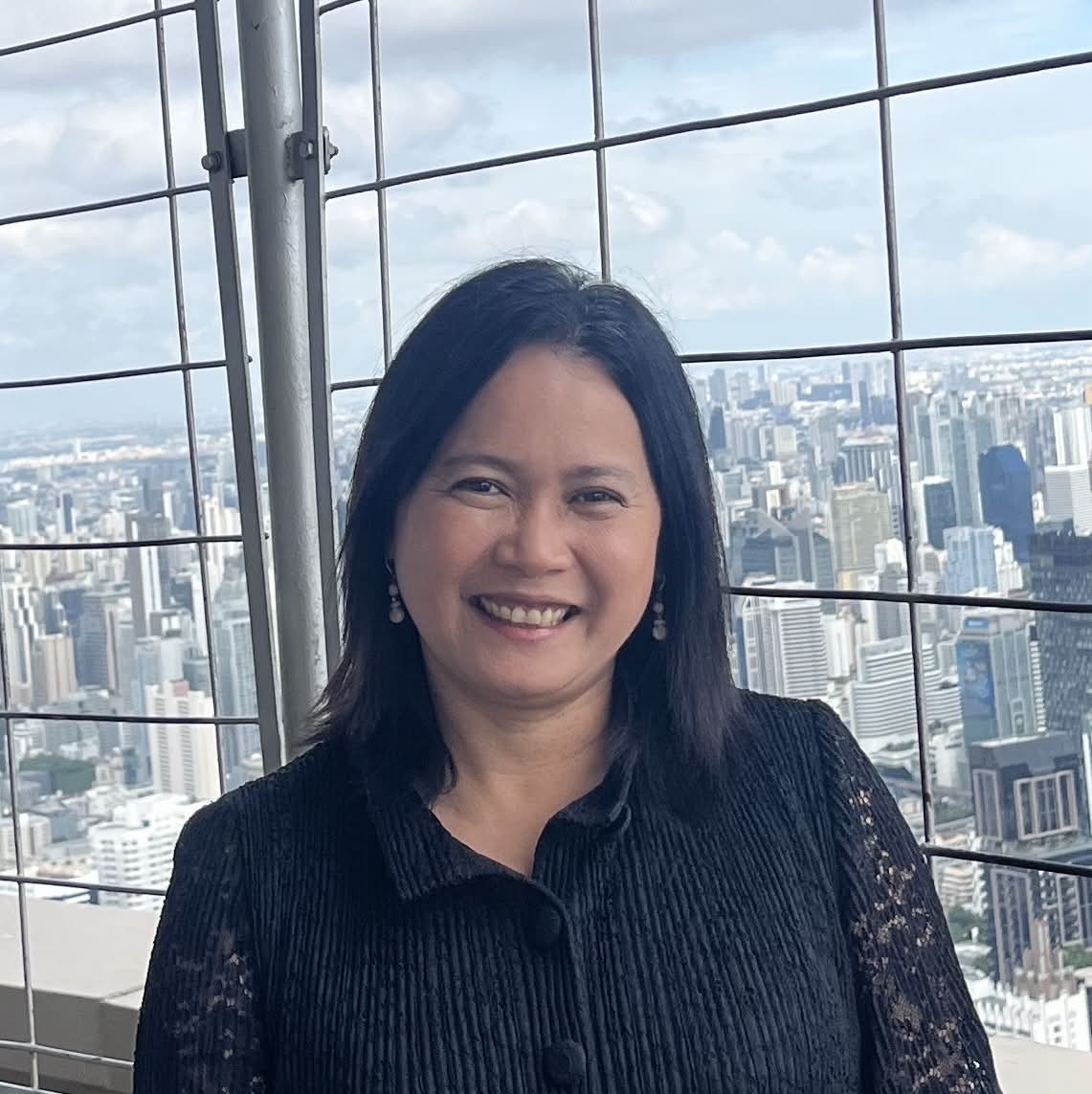 Dr. Noparat Sricharoen